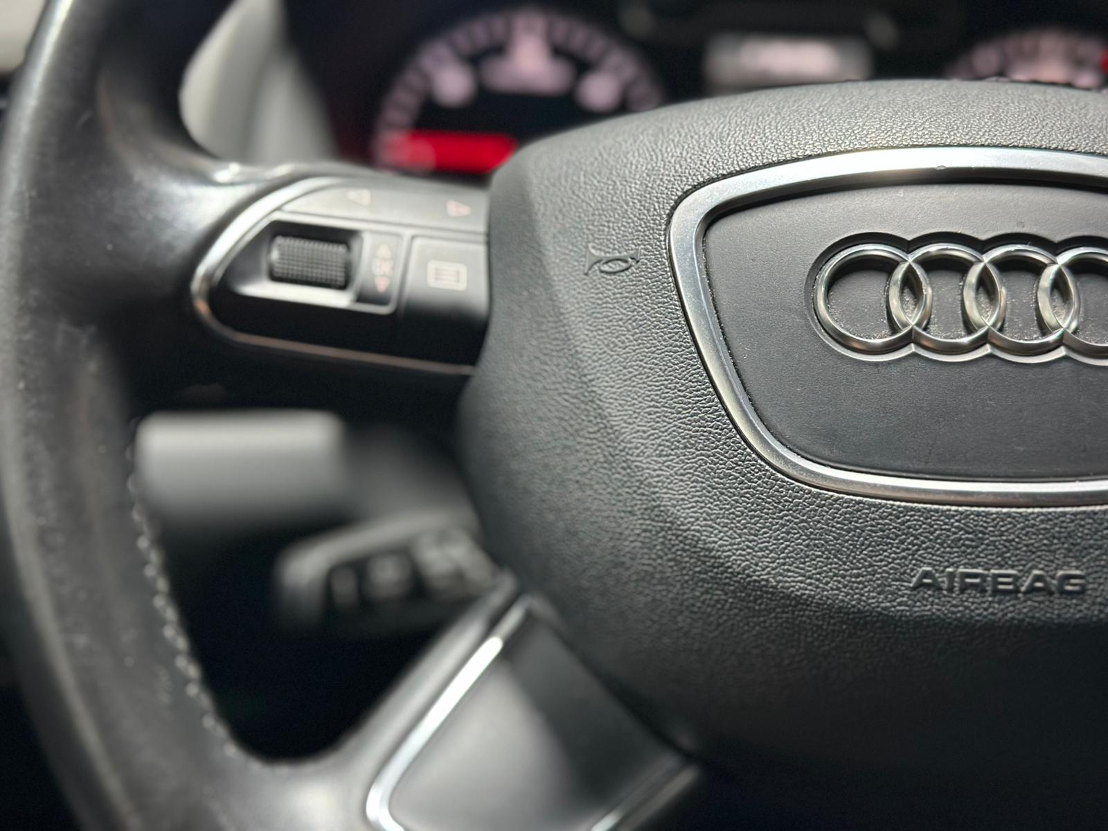 AUDI Q3 2.0 TDI quattro S-tronic-image-11