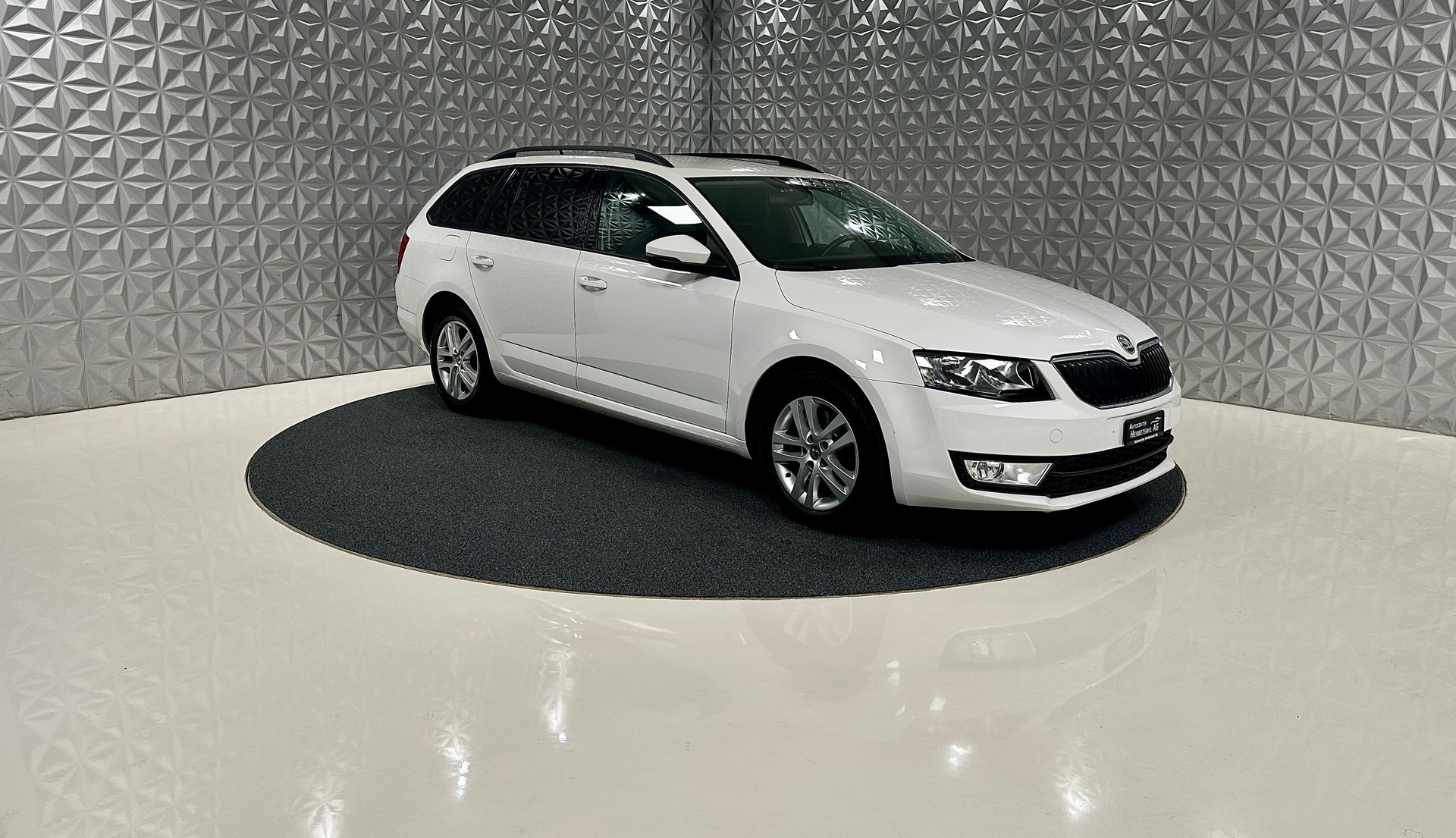 SKODA Octavia Combi 1.8 TSI Ambition 4x4 DSG-image-2