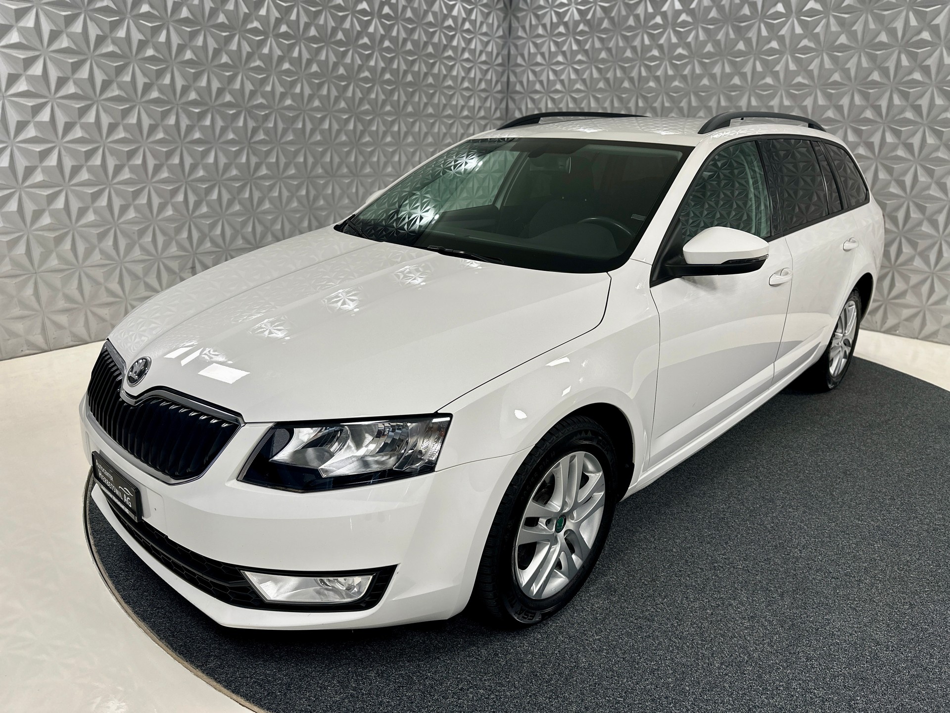 SKODA Octavia Combi 1.8 TSI Ambition 4x4 DSG-image-8