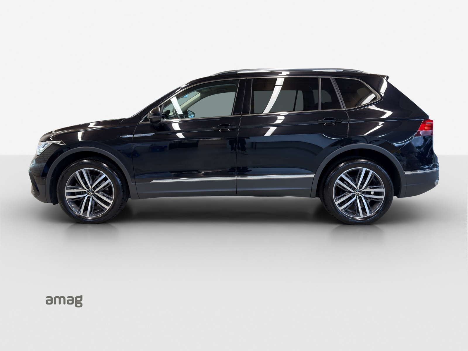 VW Tiguan Allspace 2.0TSI Elegance 4Motion DSG-image-1