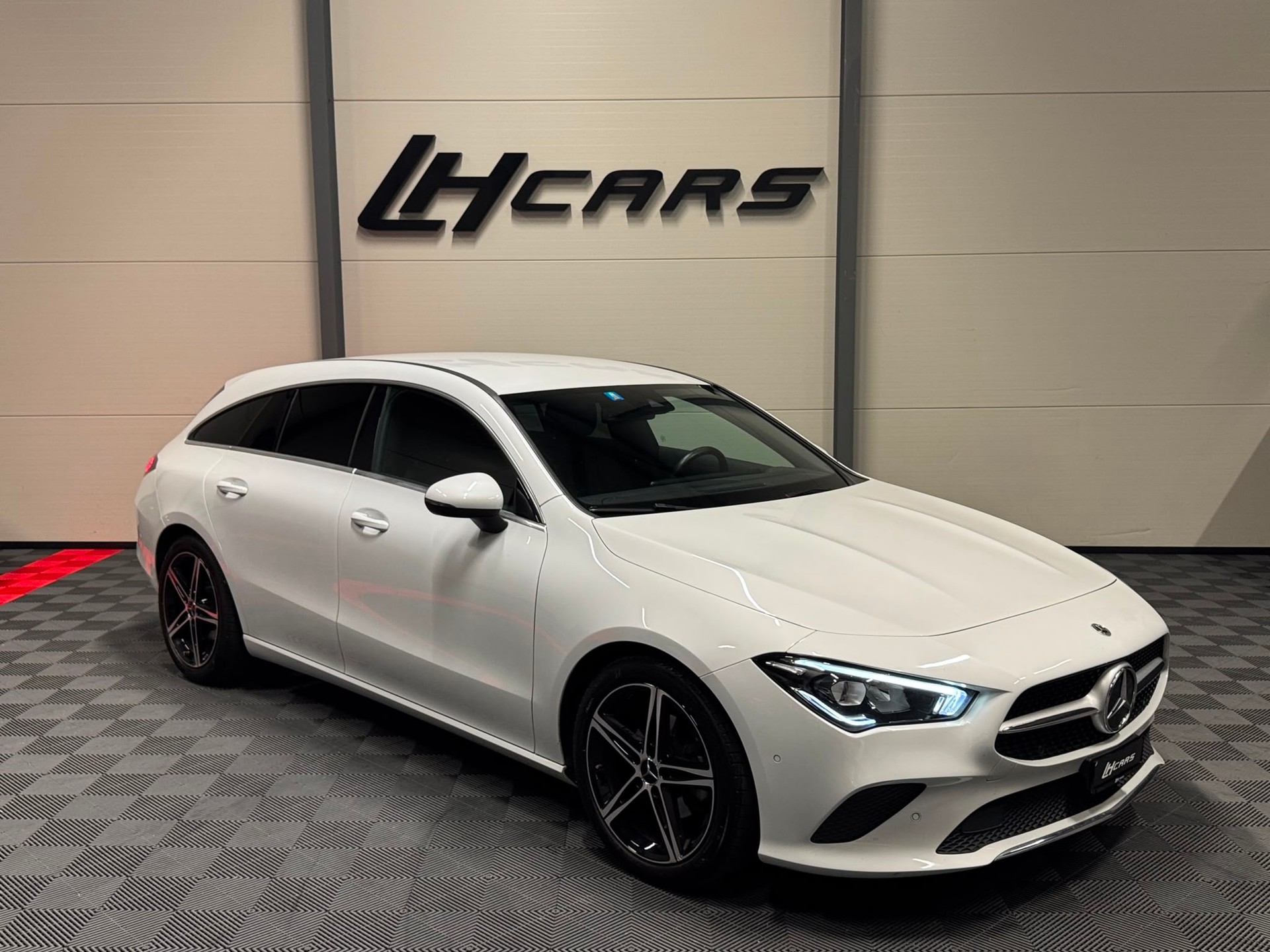 MERCEDES-BENZ CLA 180 Progressive Shooting Brake-image-5