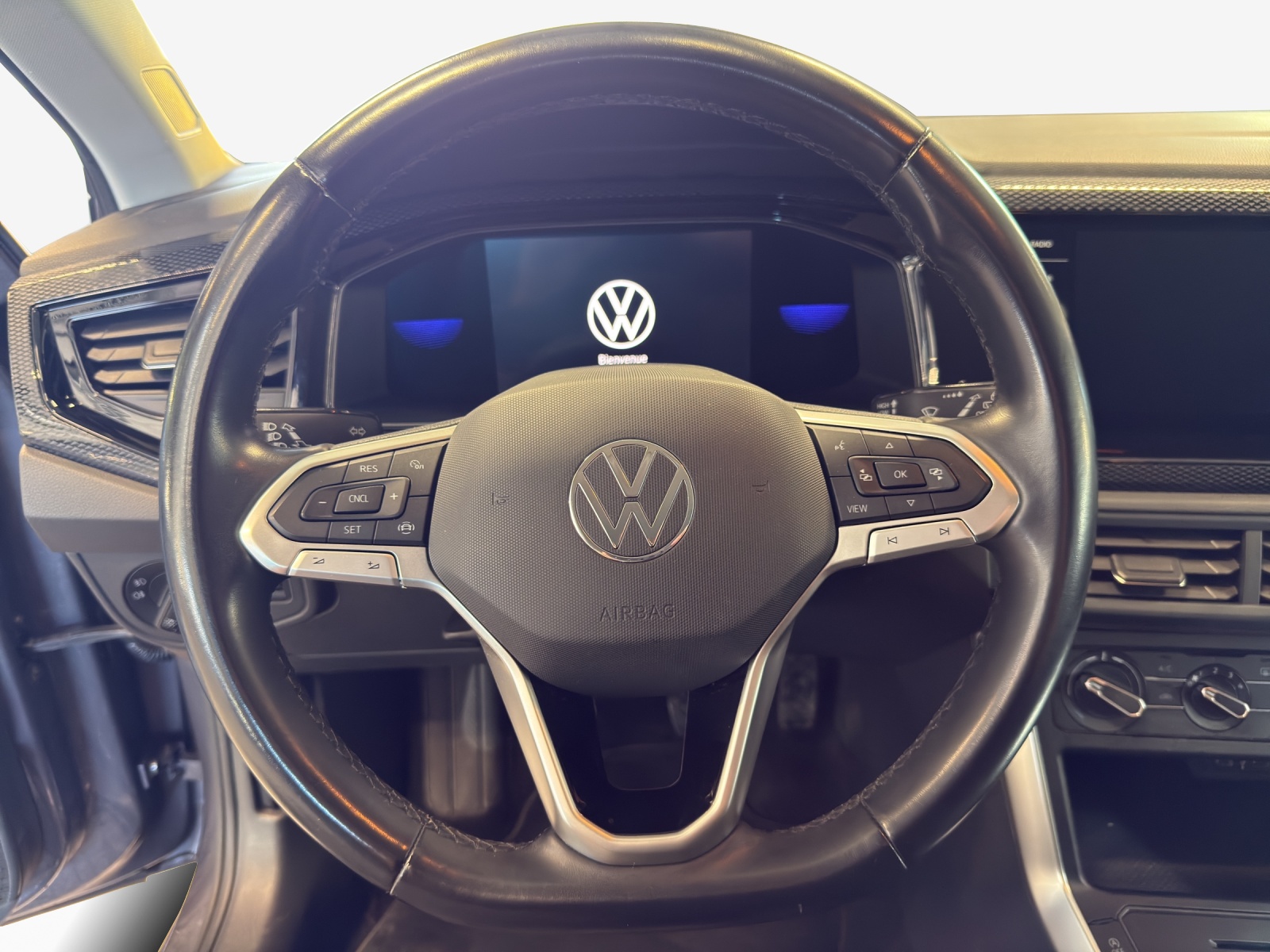 VW Polo 1.0 TSI Life-image-9