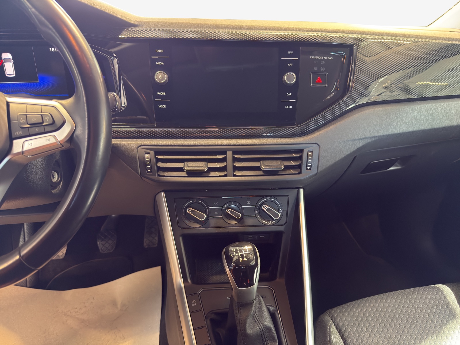 VW Polo 1.0 TSI Life-image-14