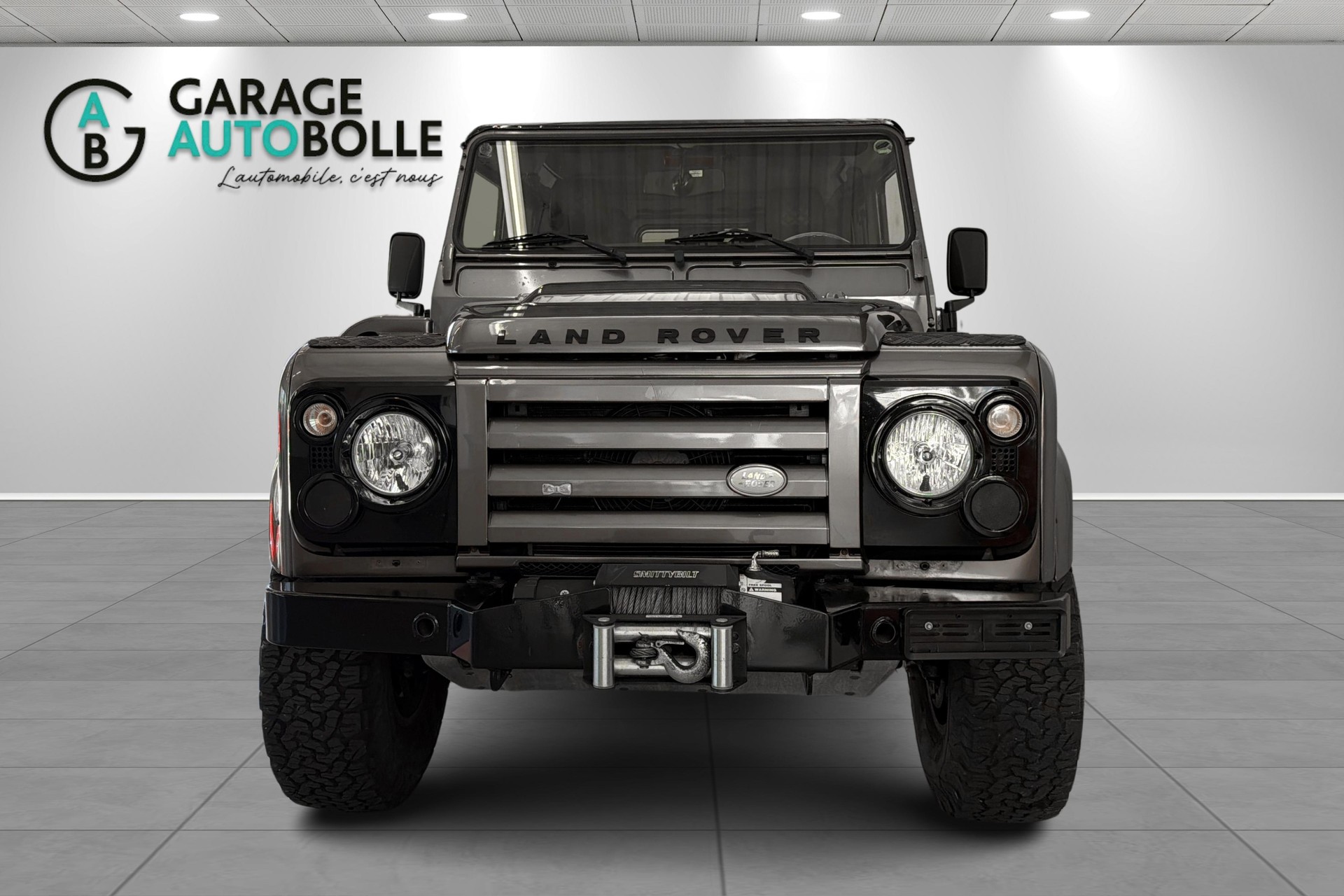 LAND ROVER Defender 110 2.4 Td4 Station Wagon-image-1
