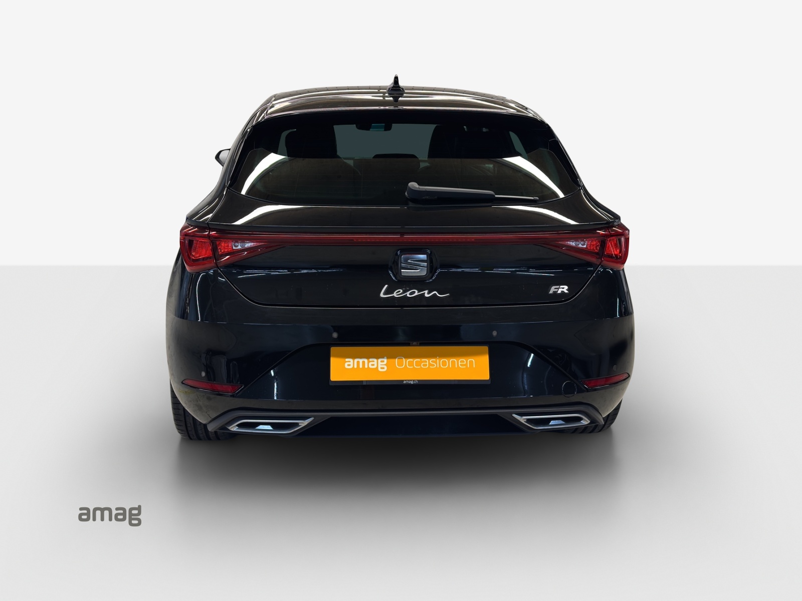 SEAT Leon 1.5 eTSI mHEV DSG FR-image-3