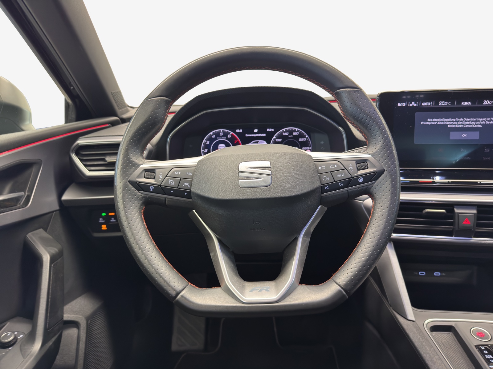 SEAT Leon 1.5 eTSI mHEV DSG FR-image-9