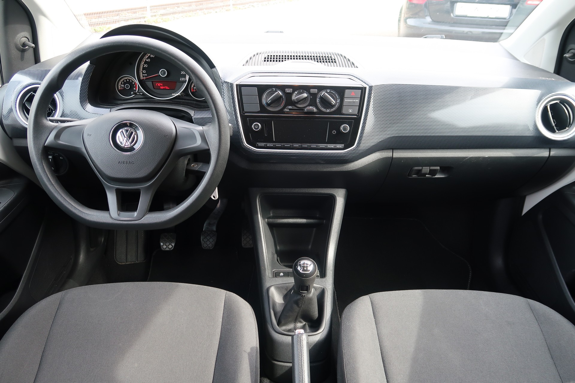 VW Up 1.0 move up-image-10