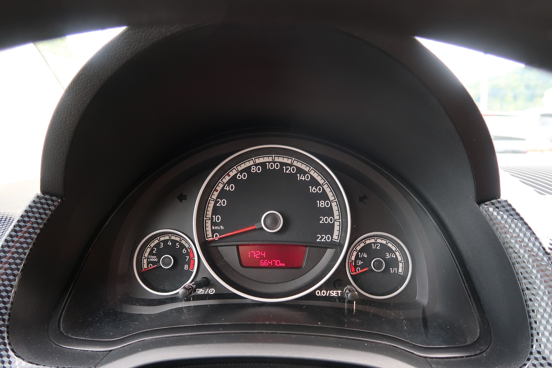 VW Up 1.0 move up-image-13
