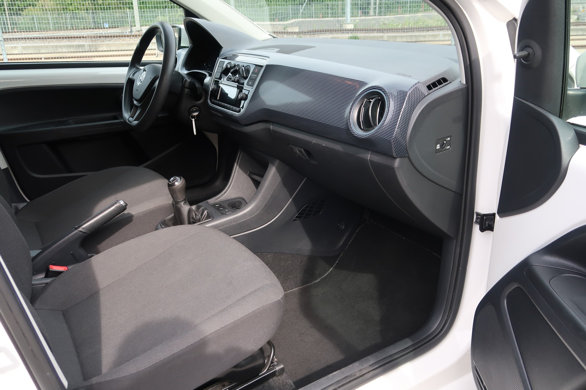 VW Up 1.0 move up-image-11