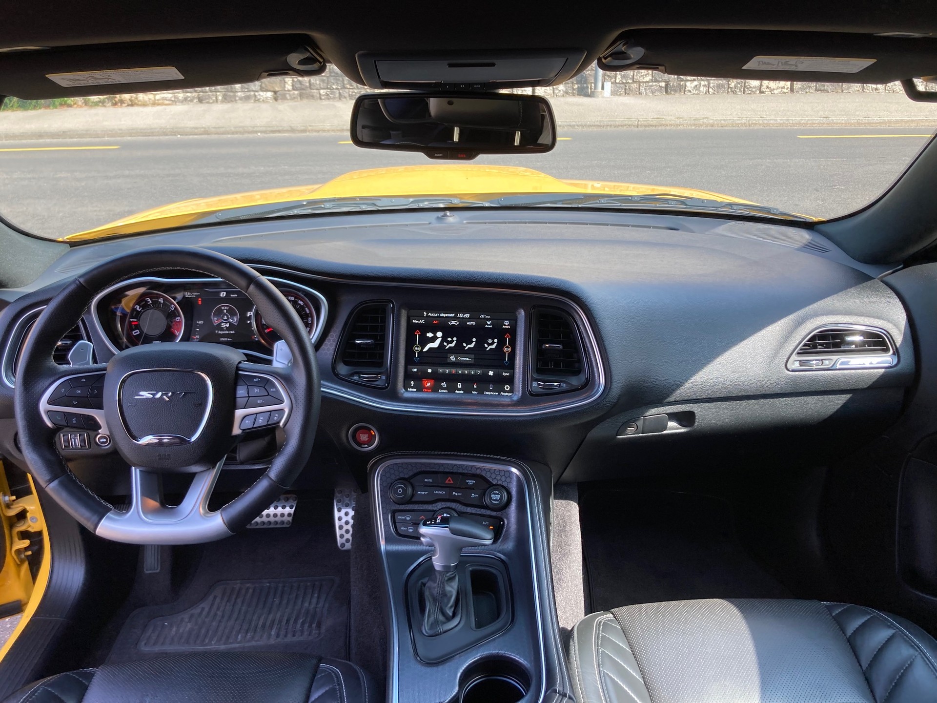DODGE Challenger SRT-image-9