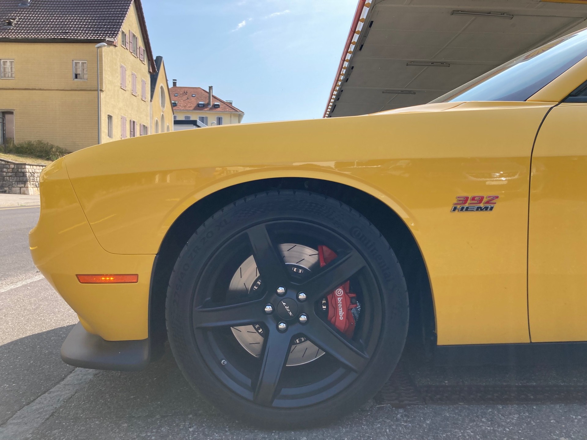 DODGE Challenger SRT-image-3