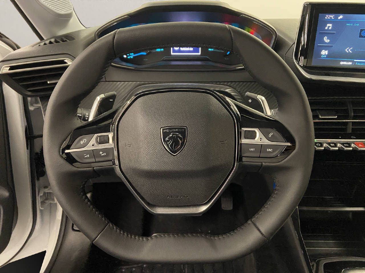 PEUGEOT 208 1.2 Hybrid Style-image-6