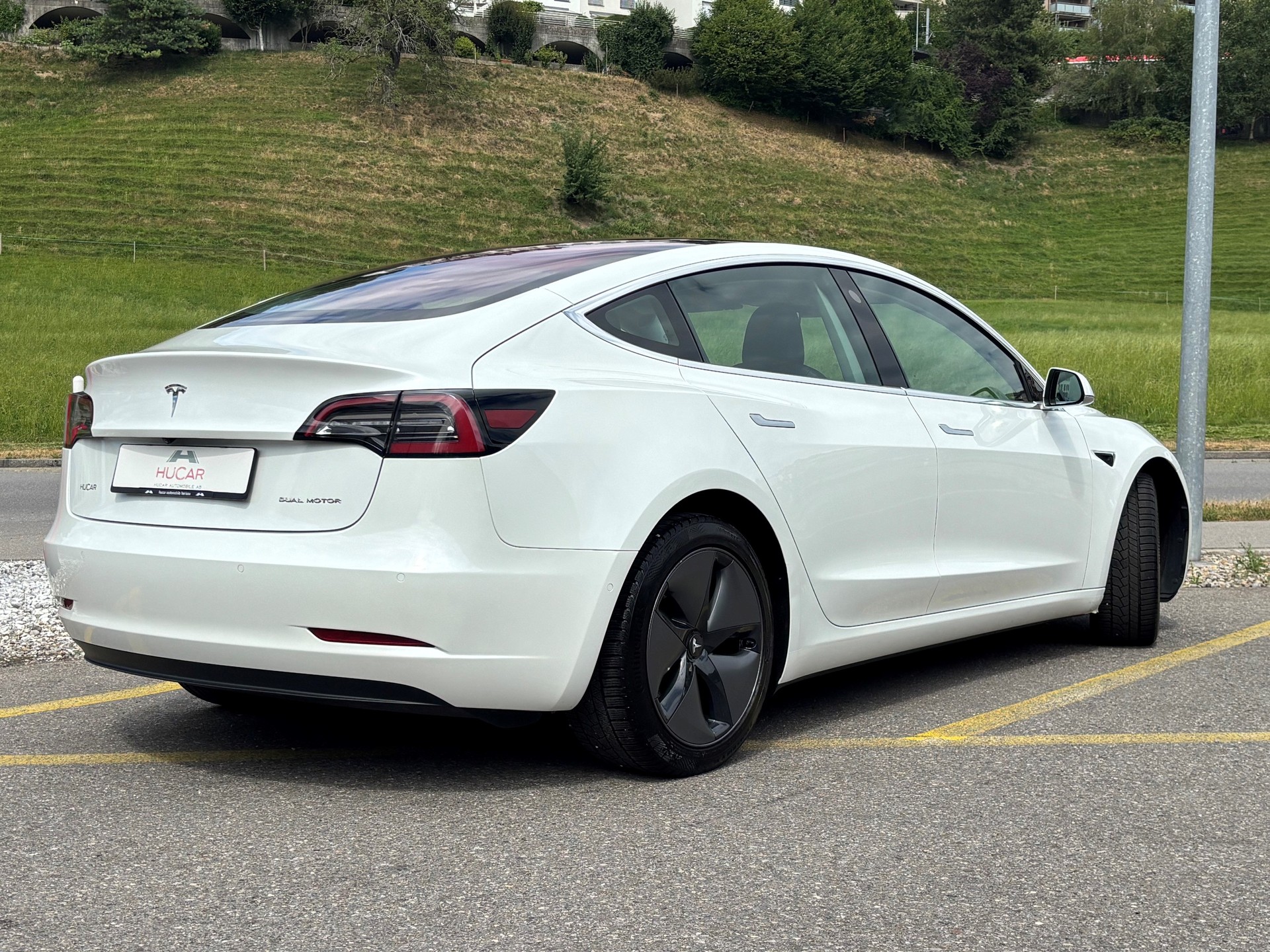 TESLA Model 3 Long Range Dual AWD-image-2