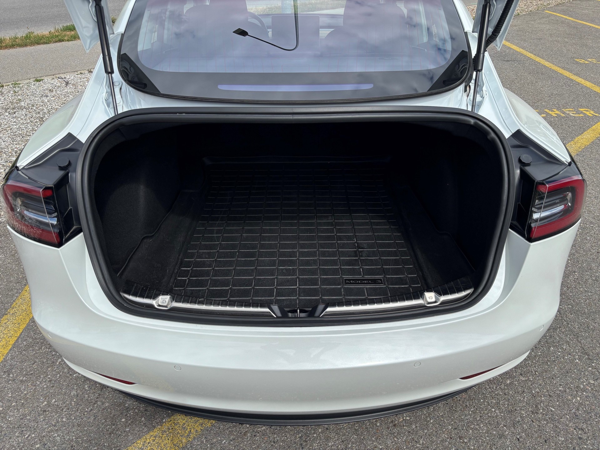 TESLA Model 3 Long Range Dual AWD-image-14