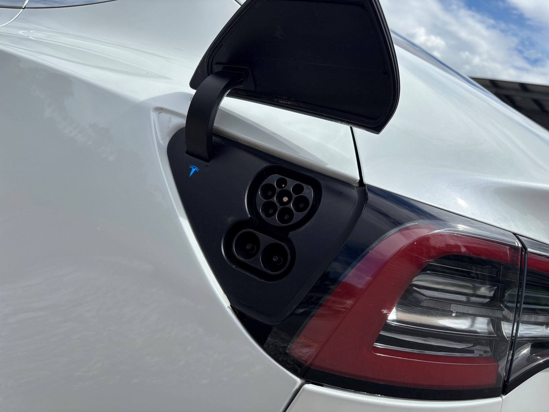 TESLA Model 3 Long Range Dual AWD-image-5