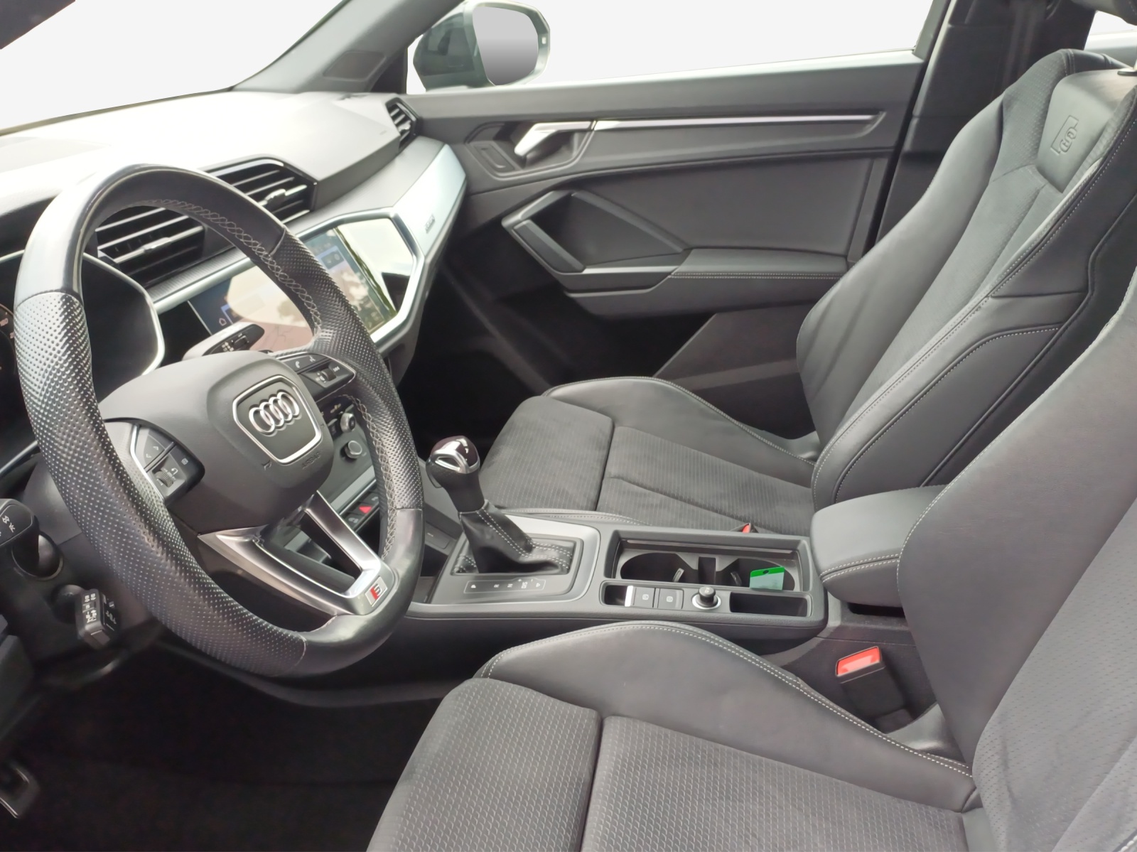 AUDI Q3 Sportback 40 TDI S line quattro S-tronic-image-7