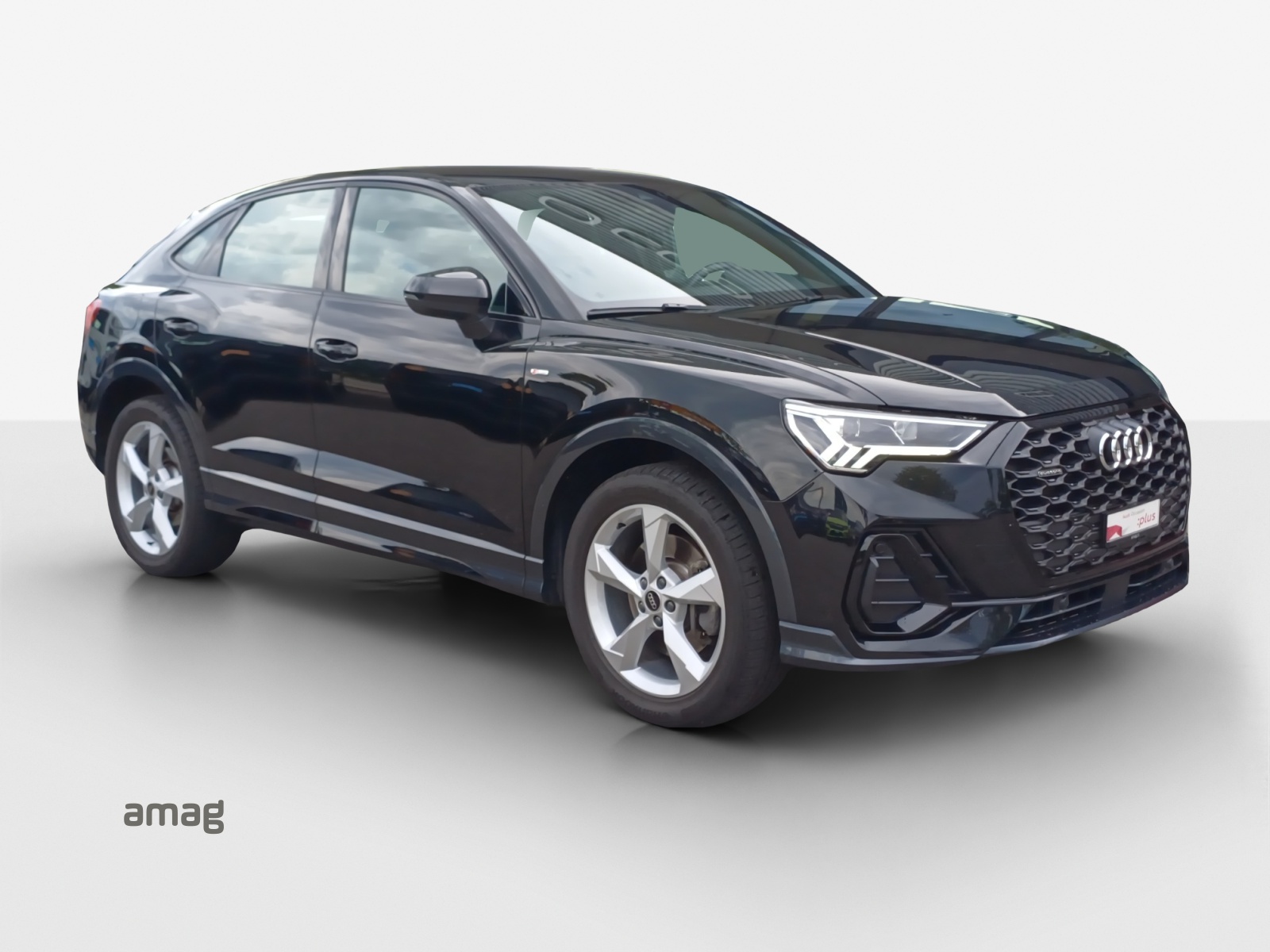 AUDI Q3 Sportback 40 TDI S line quattro S-tronic-image-5