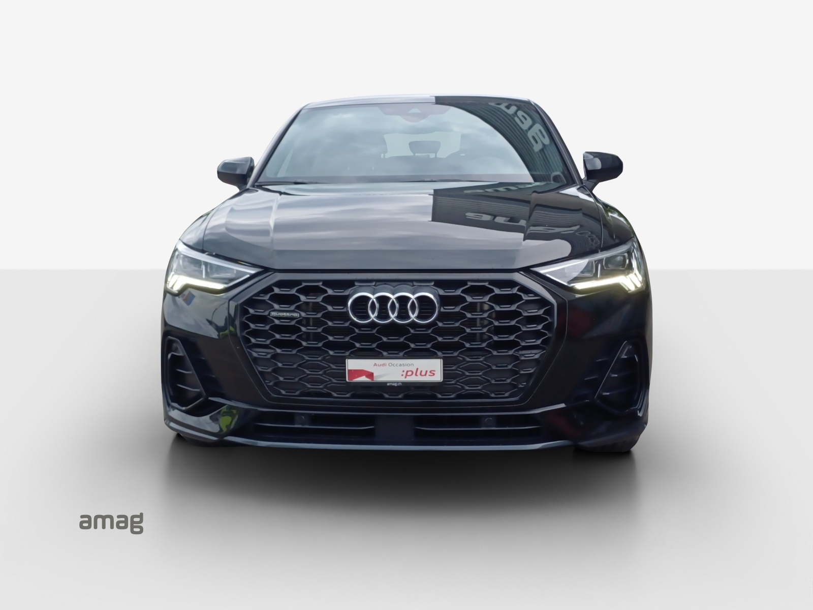 AUDI Q3 Sportback 40 TDI S line quattro S-tronic-image-6