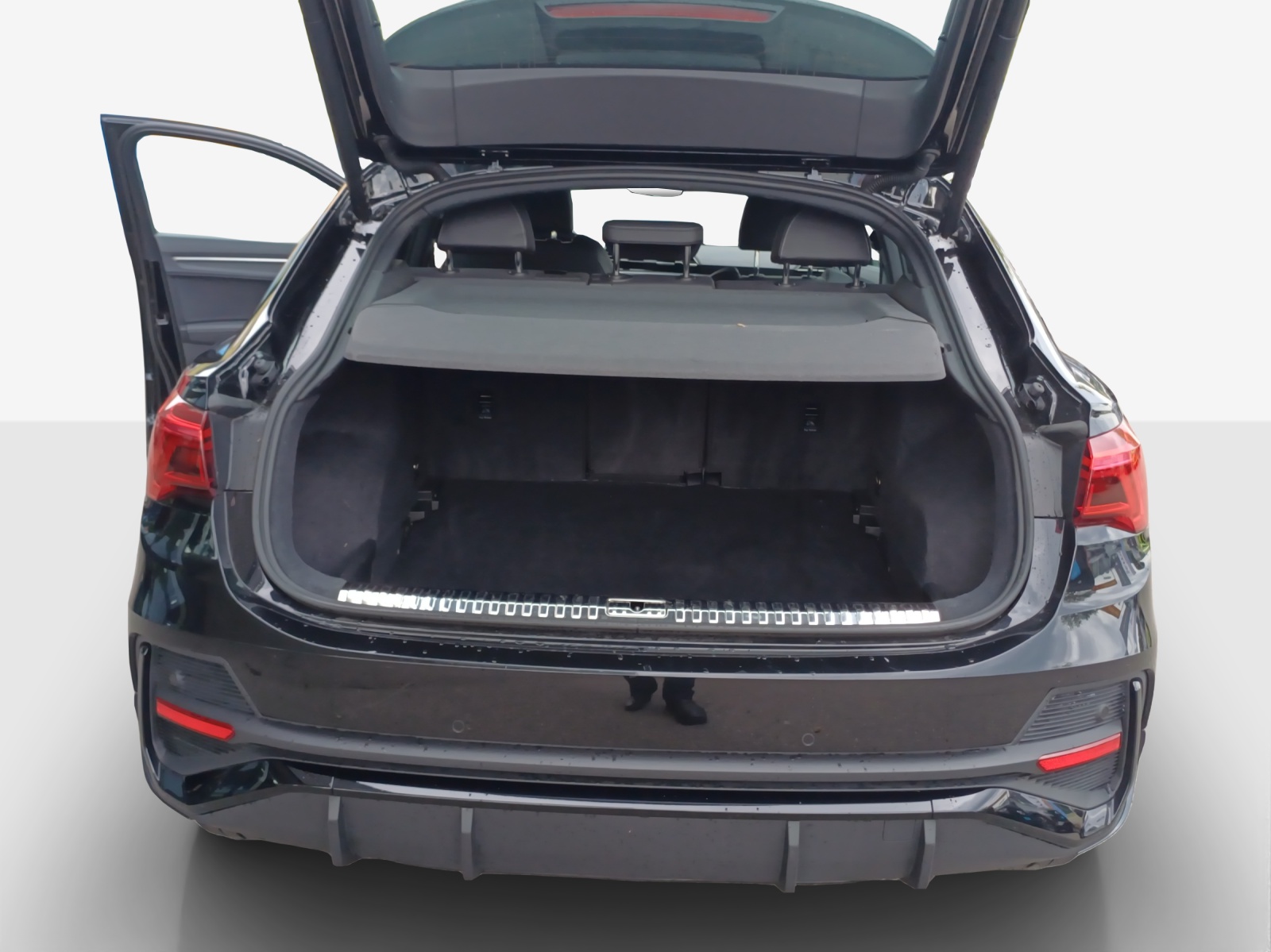 AUDI Q3 Sportback 40 TDI S line quattro S-tronic-image-12