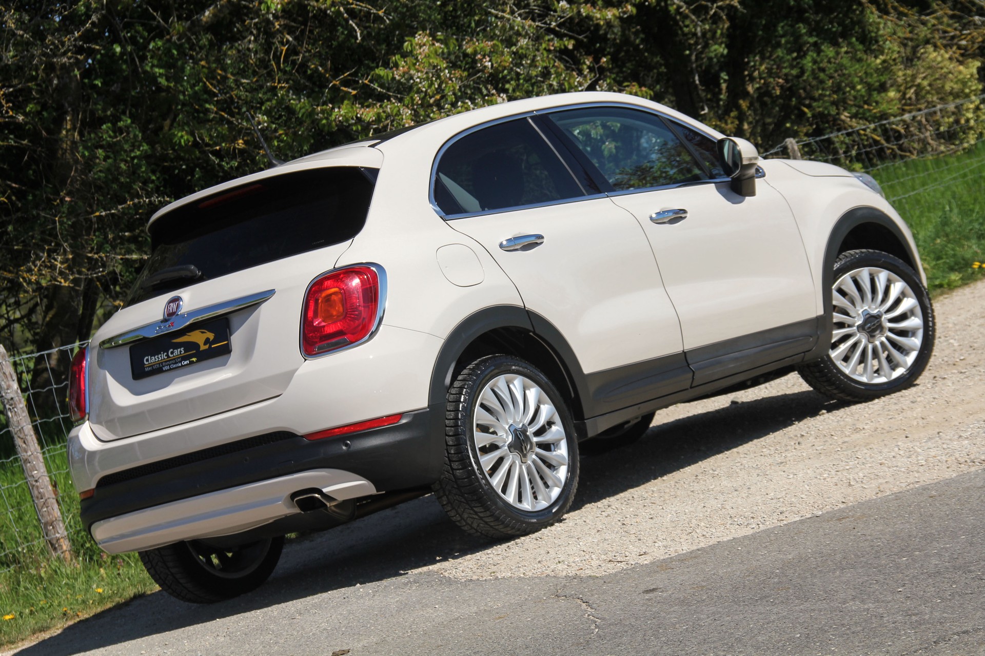 FIAT 500X 1.4T Lounge DCT ⭐⭐⭐⭐⭐-showroom-element-1