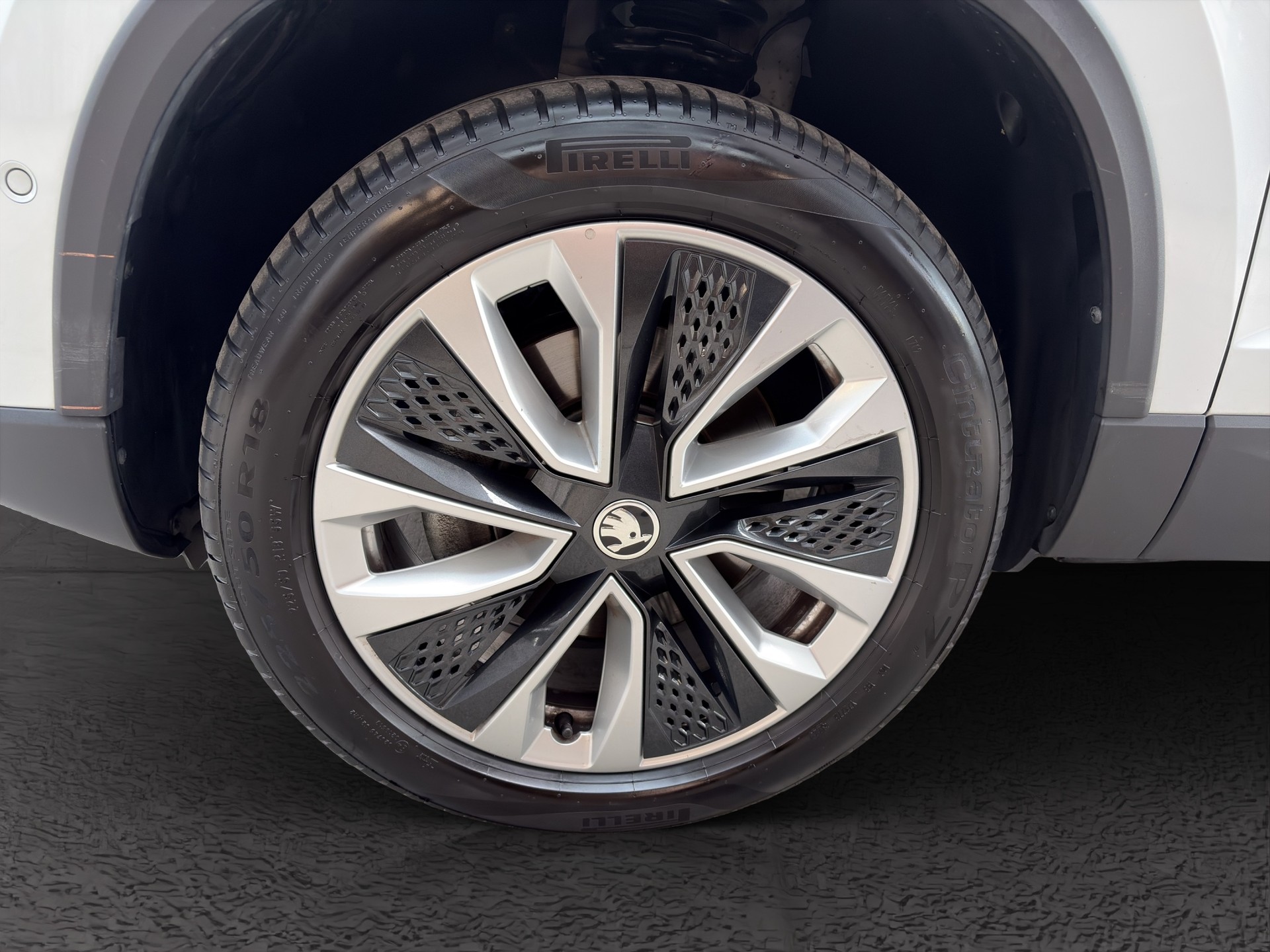 SKODA Karoq 2.0 TDI Style 4x4 DSG-image-15