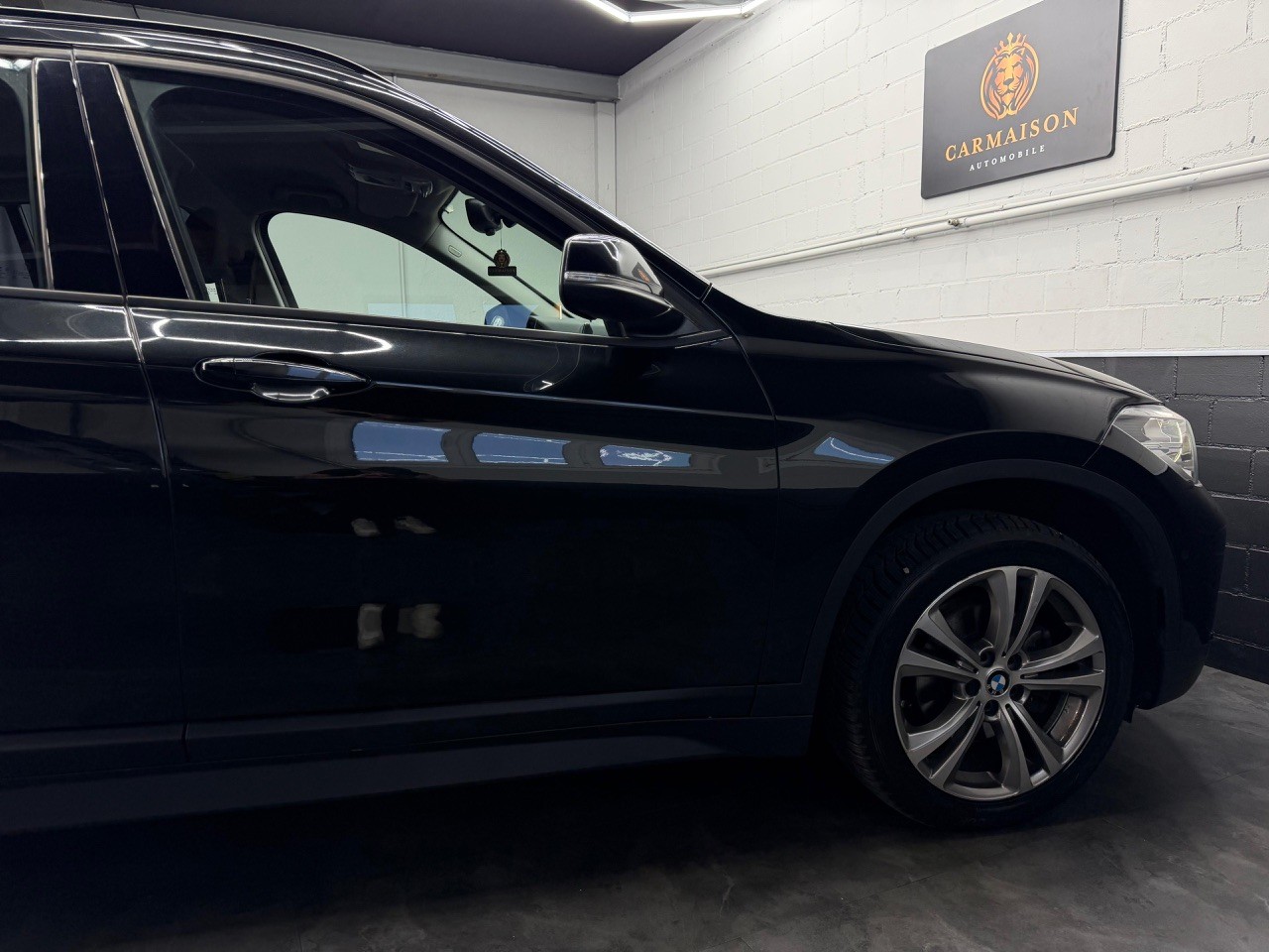 BMW X1 xDrive 18d Sport Line | ACC | Head-Up Display | Rückfahrkamera | CH-Auto-image-9
