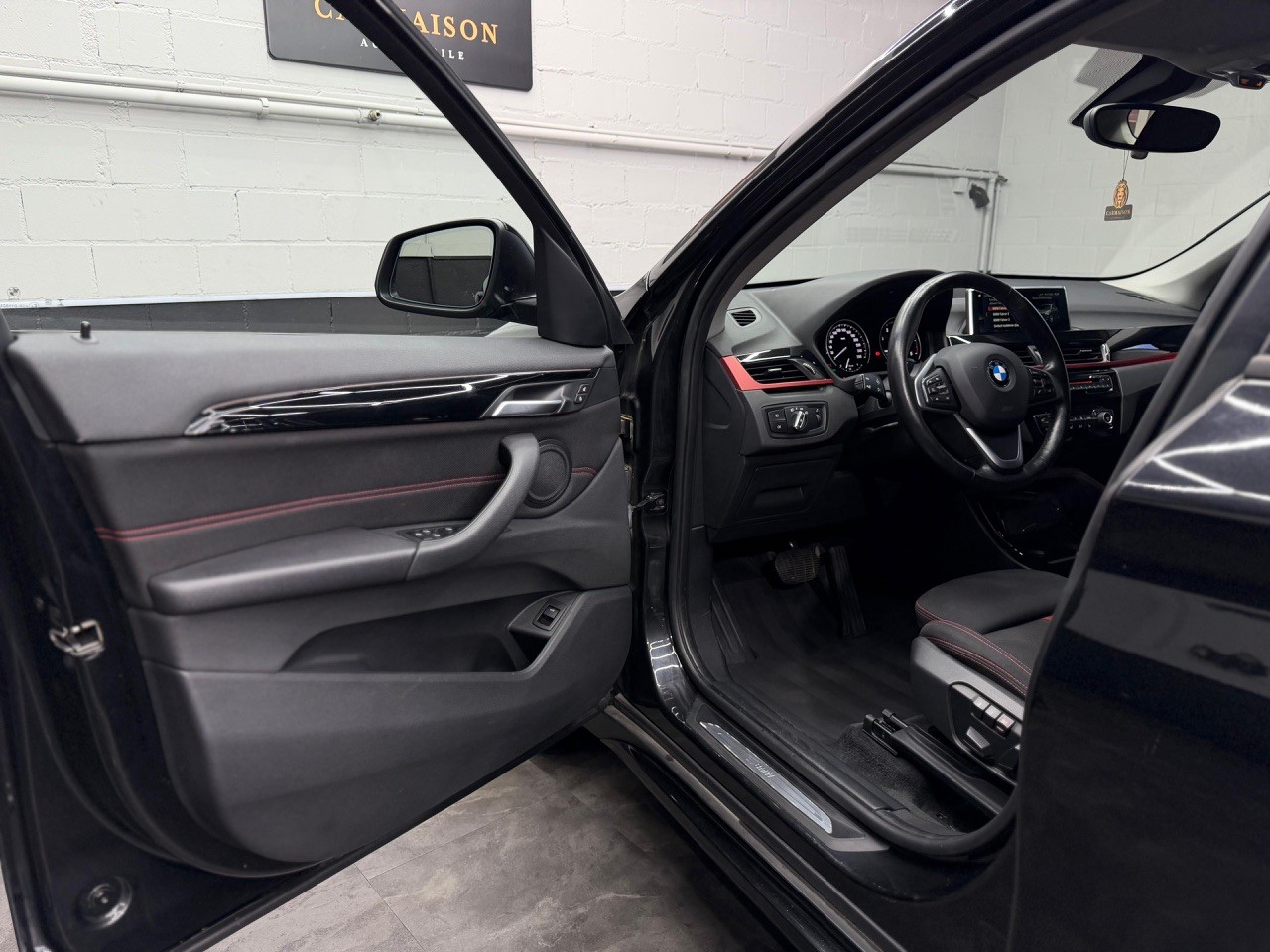 BMW X1 xDrive 18d Sport Line | ACC | Head-Up Display | Rückfahrkamera | CH-Auto-image-10