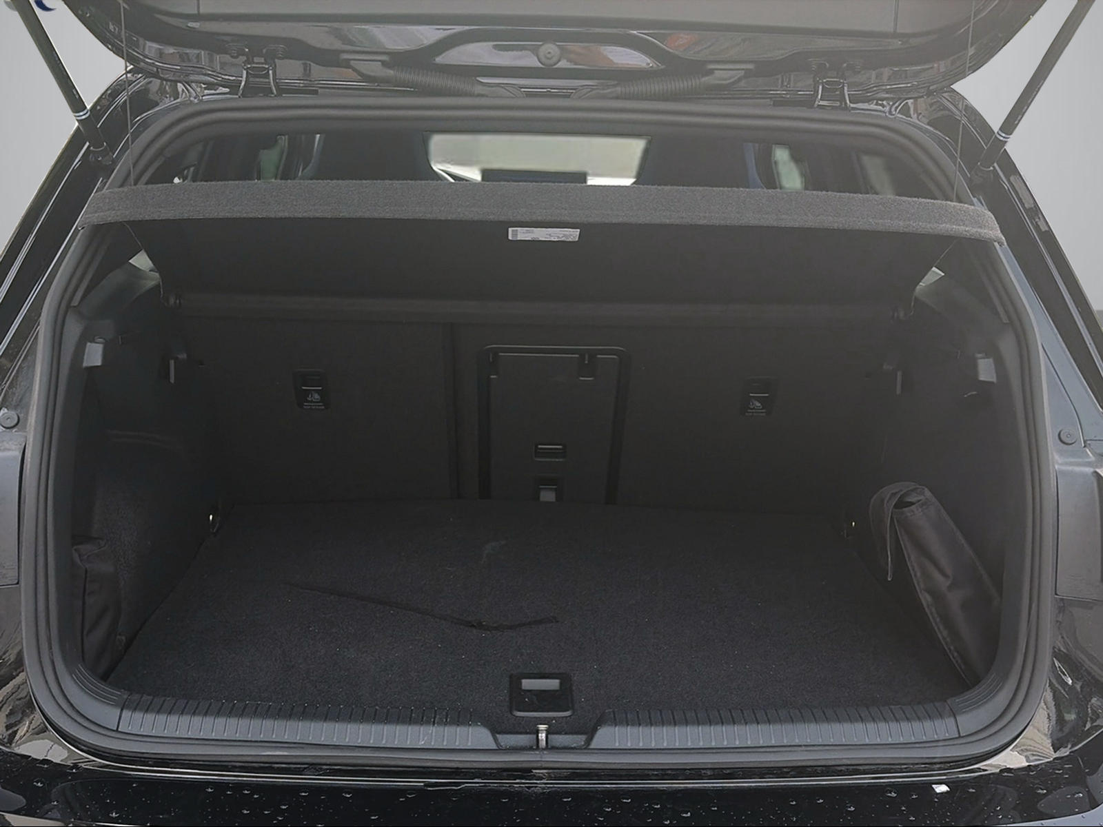 VW Golf 1.5 TSI PHEV GTE-image-4