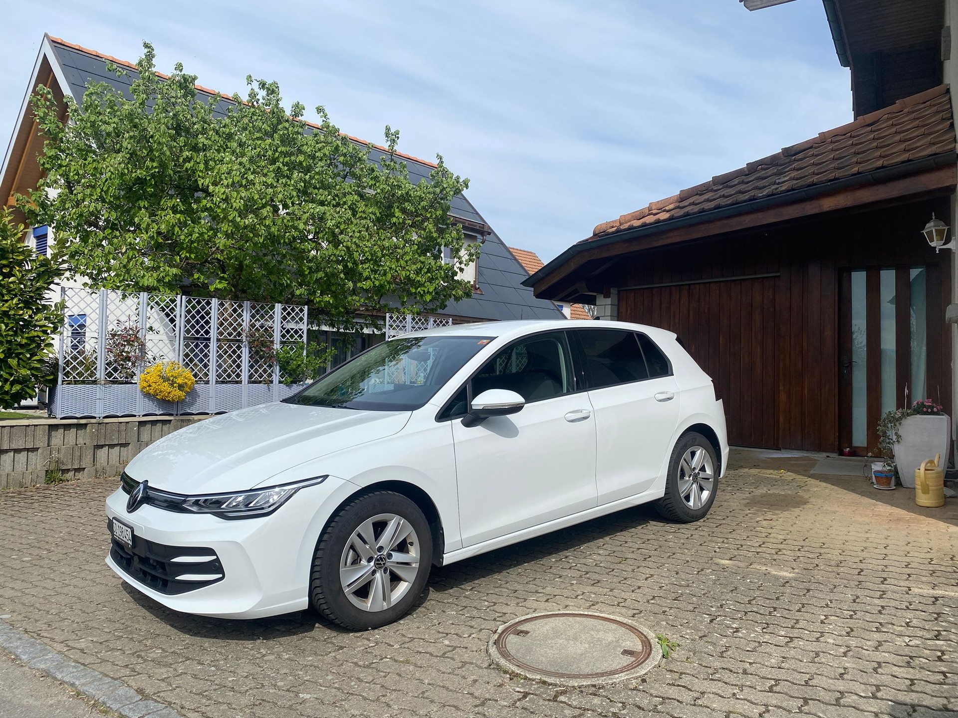 VW VW Golf 1.5 TSI Basis-image-0