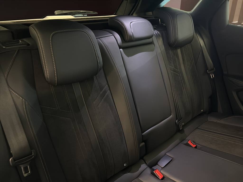 PEUGEOT 3008 1.5 BlueHDi GT Pack EAT8-image-7