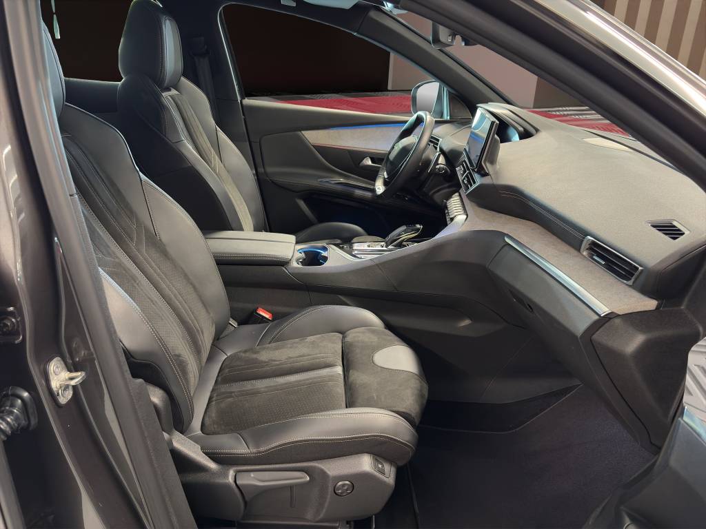 PEUGEOT 3008 1.5 BlueHDi GT Pack EAT8-image-6