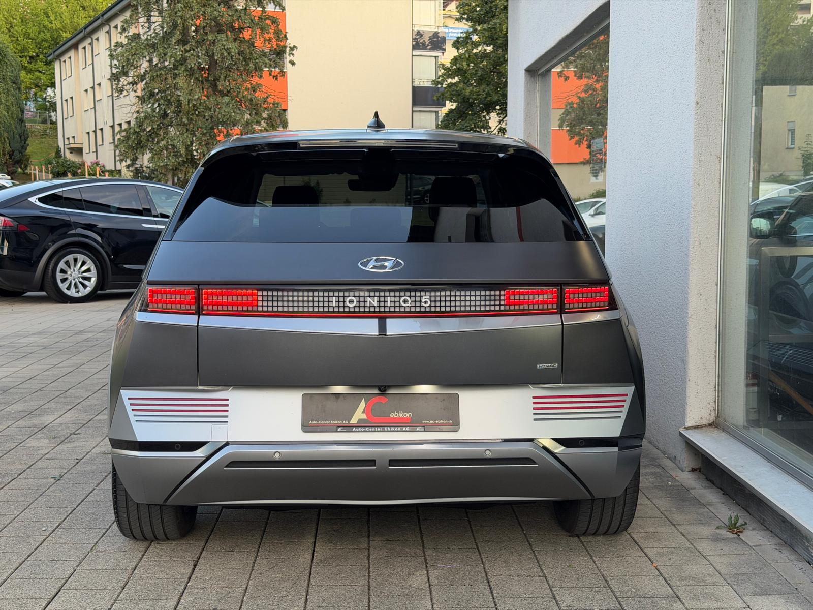 HYUNDAI Ioniq 5 72kWh First Edition 4WD-image-4