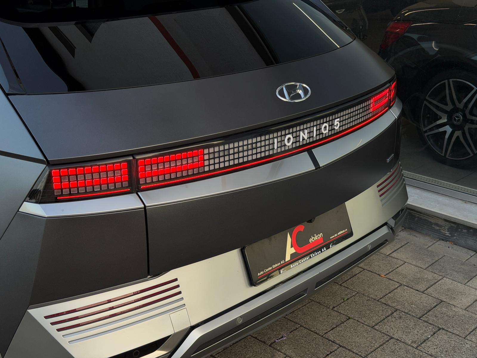 HYUNDAI Ioniq 5 72kWh First Edition 4WD-image-6