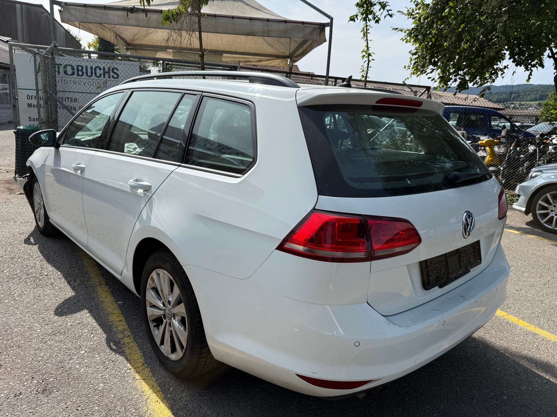 VW Golf Variant 2.0 TDI Comfortline DSG-image-5