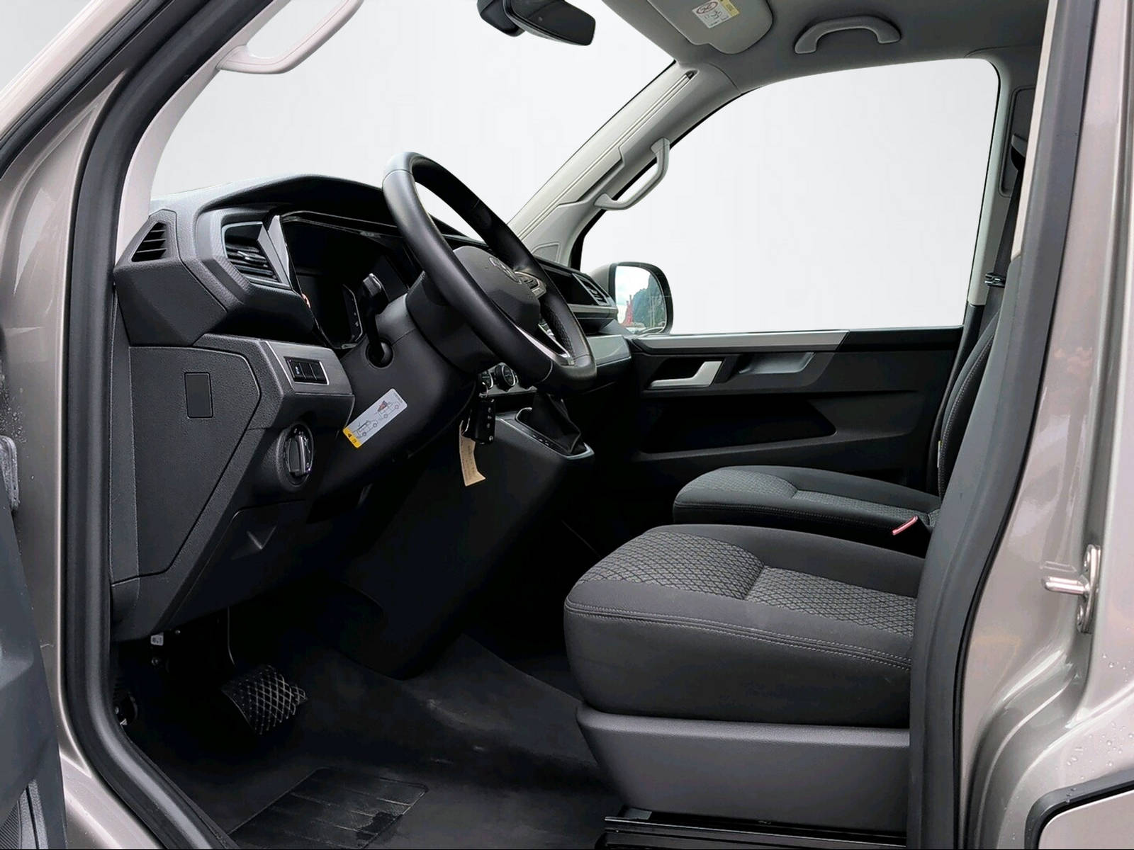 VW T6.1 2.0 TDI 150 Beach Liberty DSG-image-8