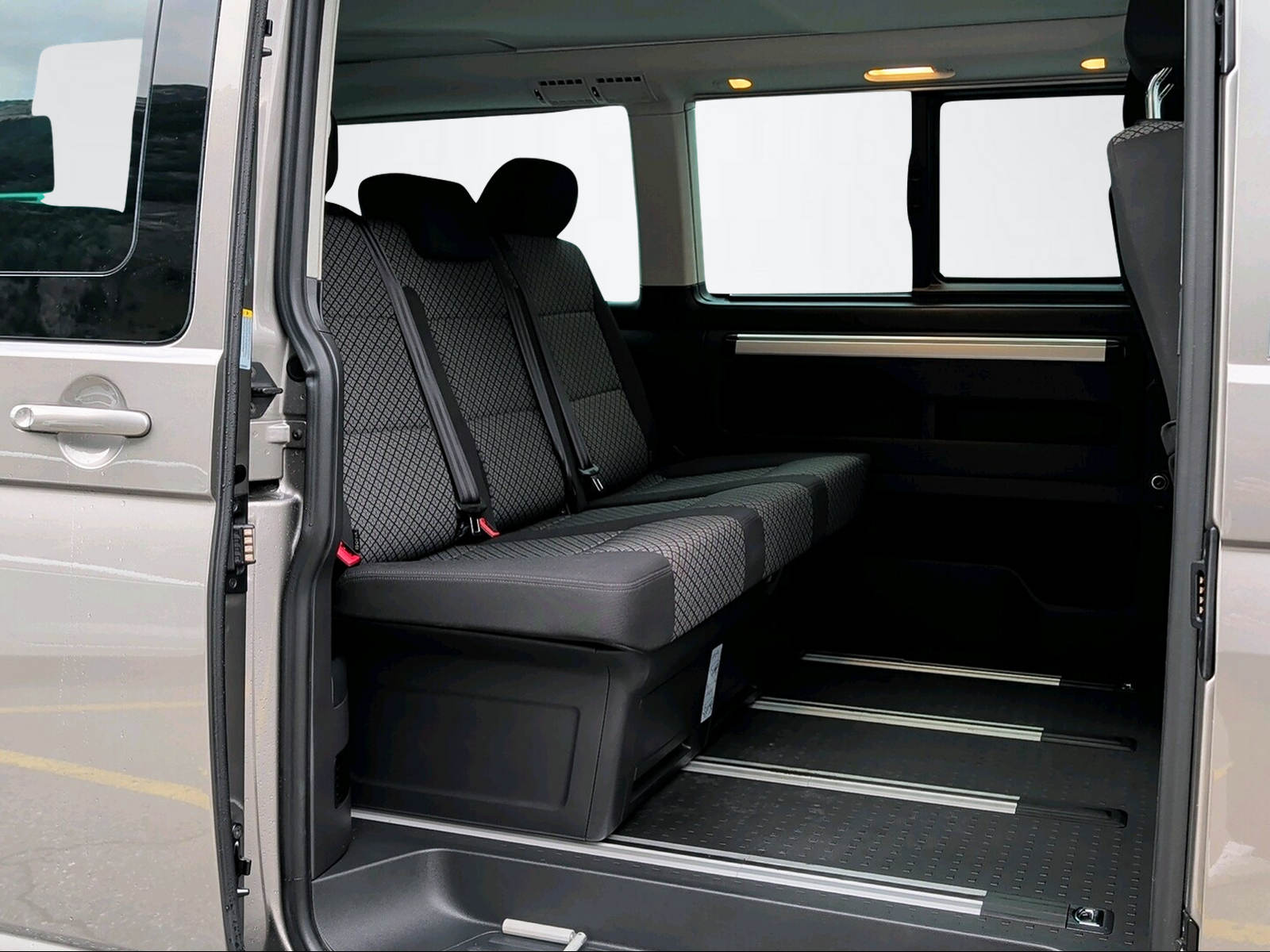 VW T6.1 2.0 TDI 150 Beach Liberty DSG-image-10
