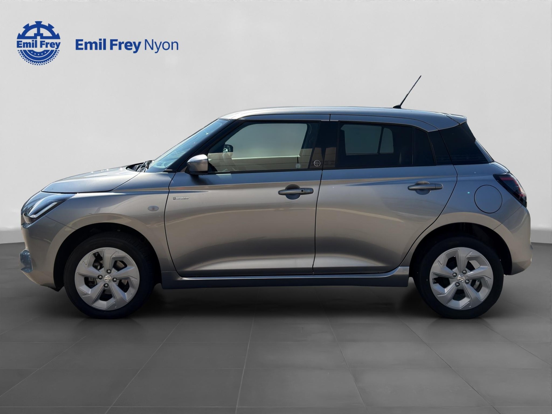 SUZUKI Swift 1.2 Tradizio Hybrid 4x4-image-2