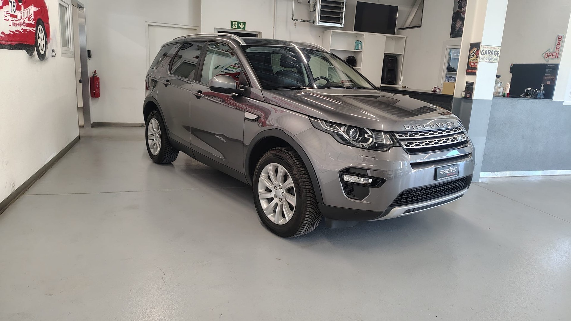 LAND ROVER Discovery Sport 2.2TD4 HSE AT9-image-2