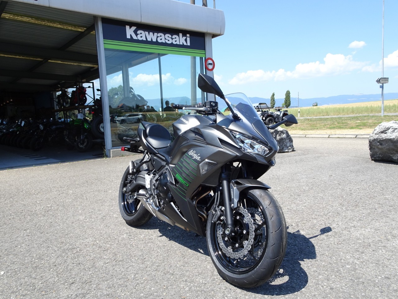 KAWASAKI Ninja 650 (35kW)-showroom-element-1