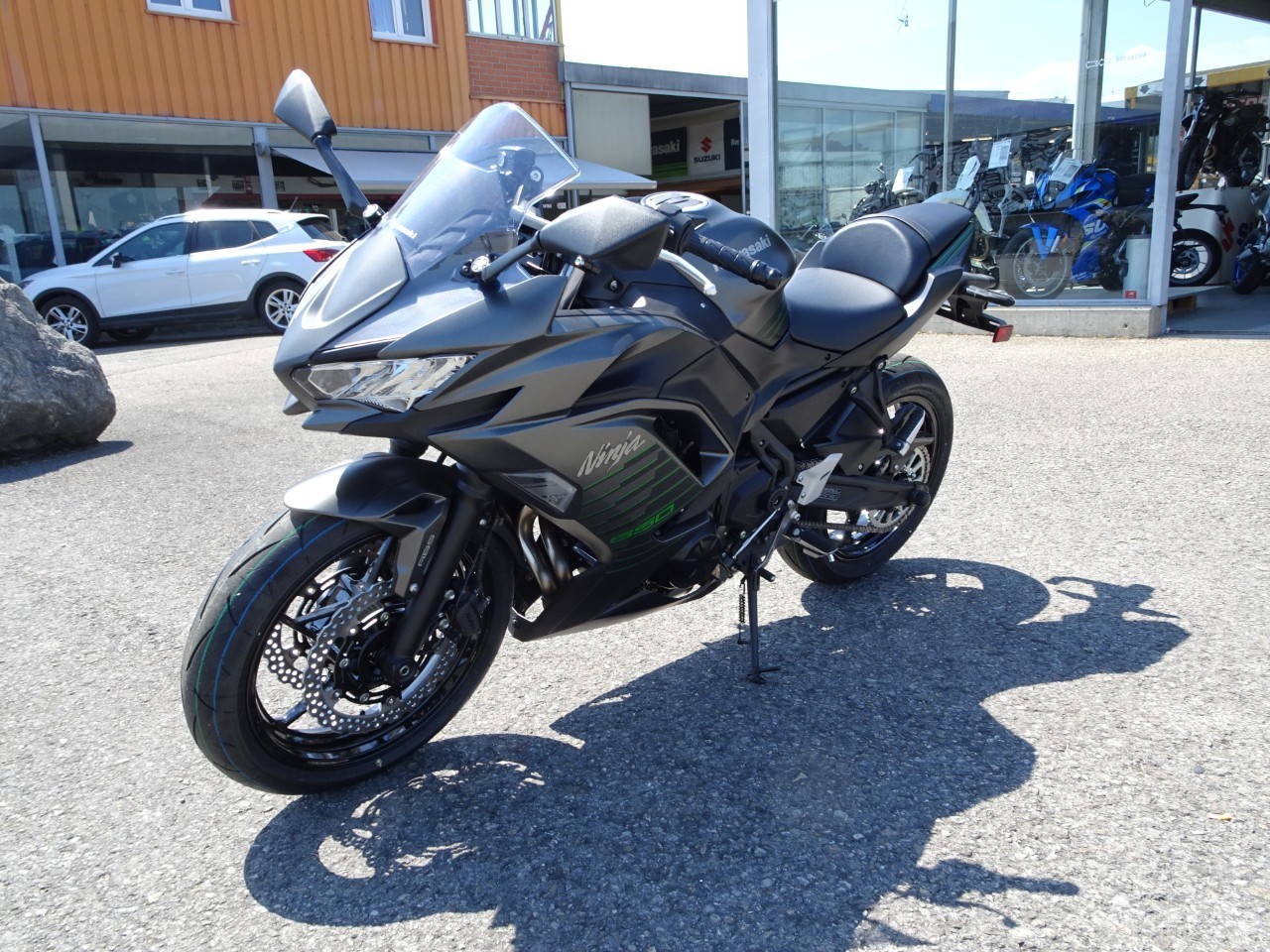 KAWASAKI Ninja 650 (35kW)-showroom-element-3