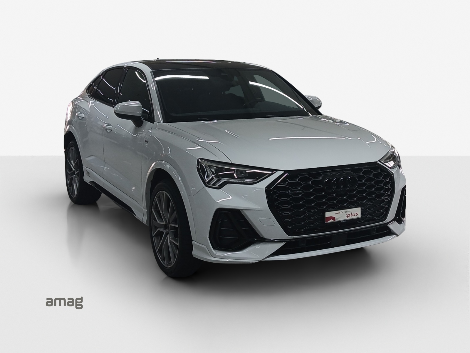 AUDI Q3 Sportback 45 TFSI S line quattro S-tronic-image-5