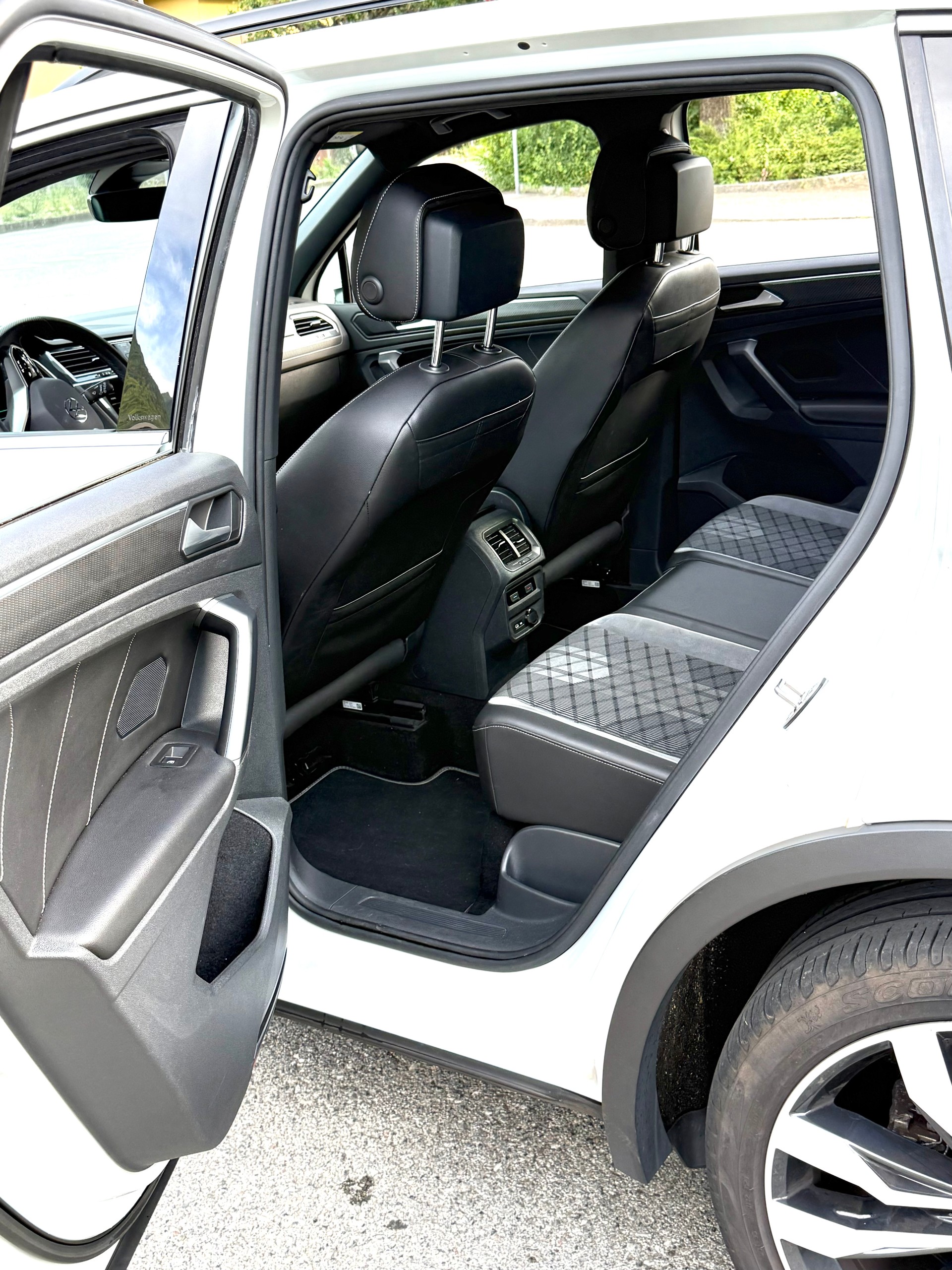 VW 2.0 TDI SCR R-Line DSG-image-4