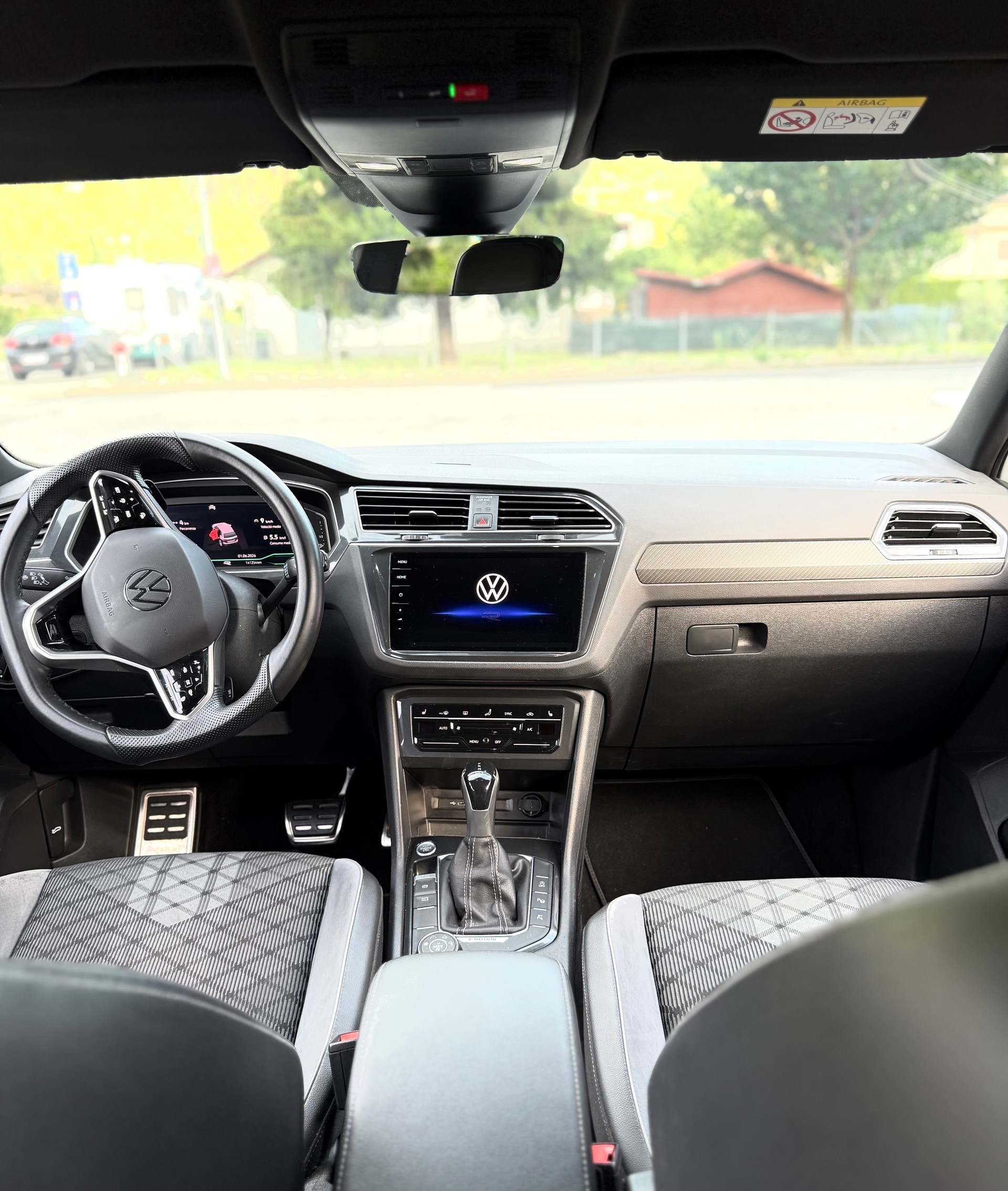 VW 2.0 TDI SCR R-Line DSG-image-3