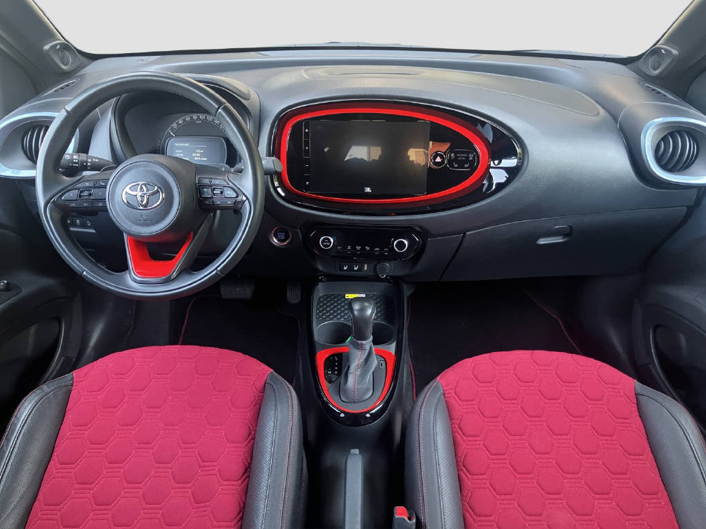TOYOTA Aygo X 1.0 VVT-i Undercover *Automat*-image-9