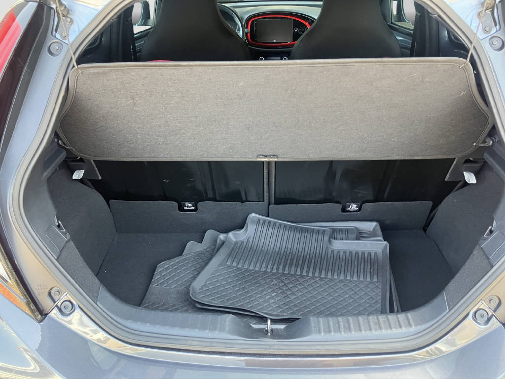 TOYOTA Aygo X 1.0 VVT-i Undercover *Automat*-image-12