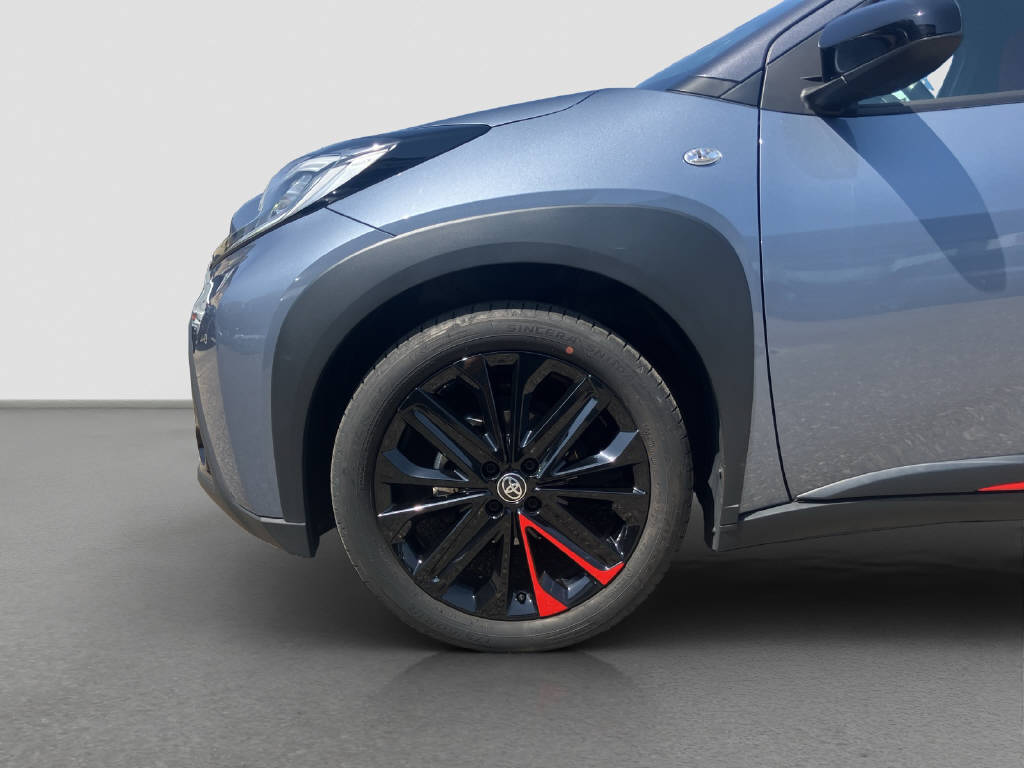 TOYOTA Aygo X 1.0 VVT-i Undercover *Automat*-image-8