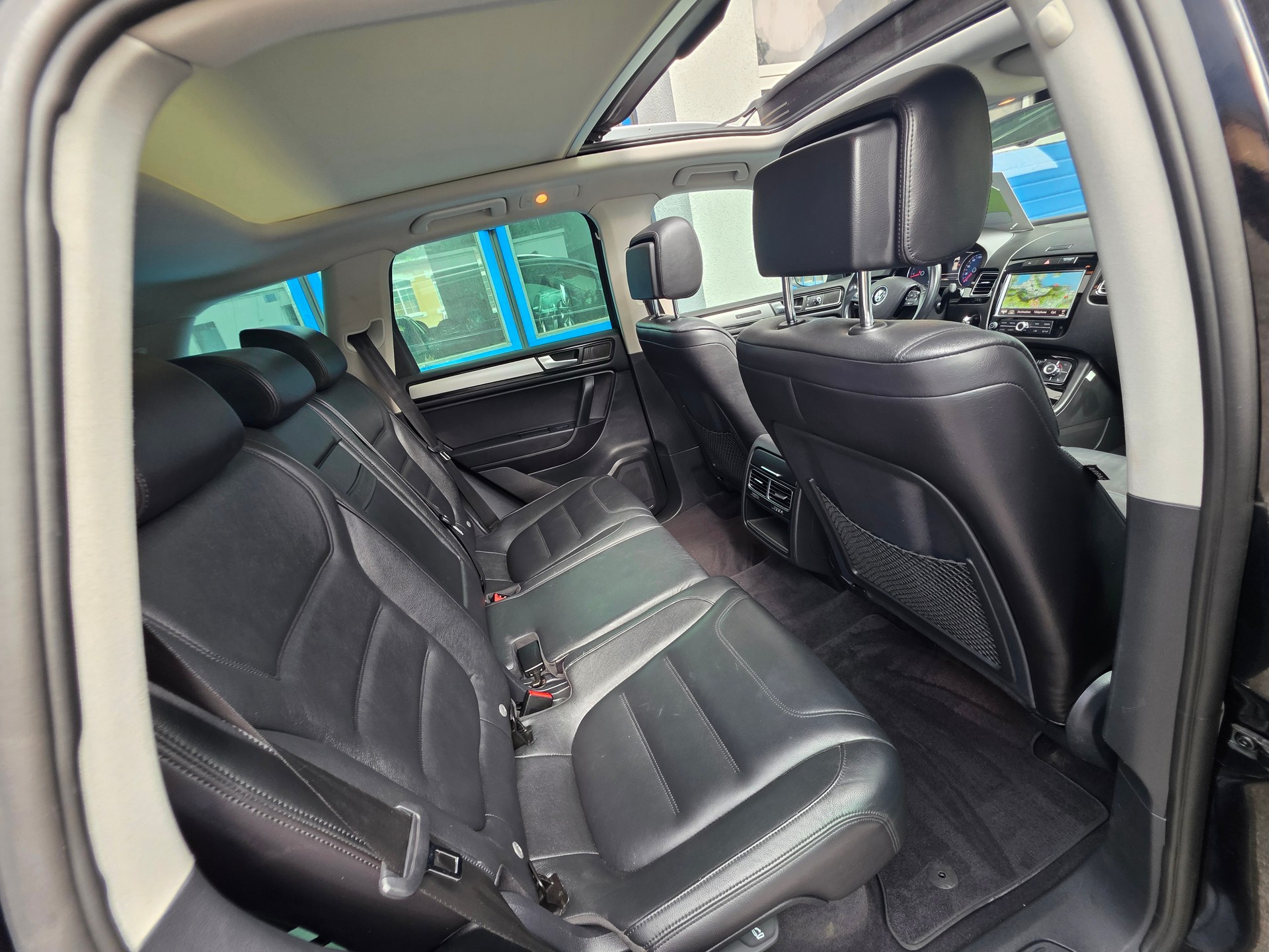 VW Touareg 3.0 TDI BlueMotion Technology Tiptronic-image-18