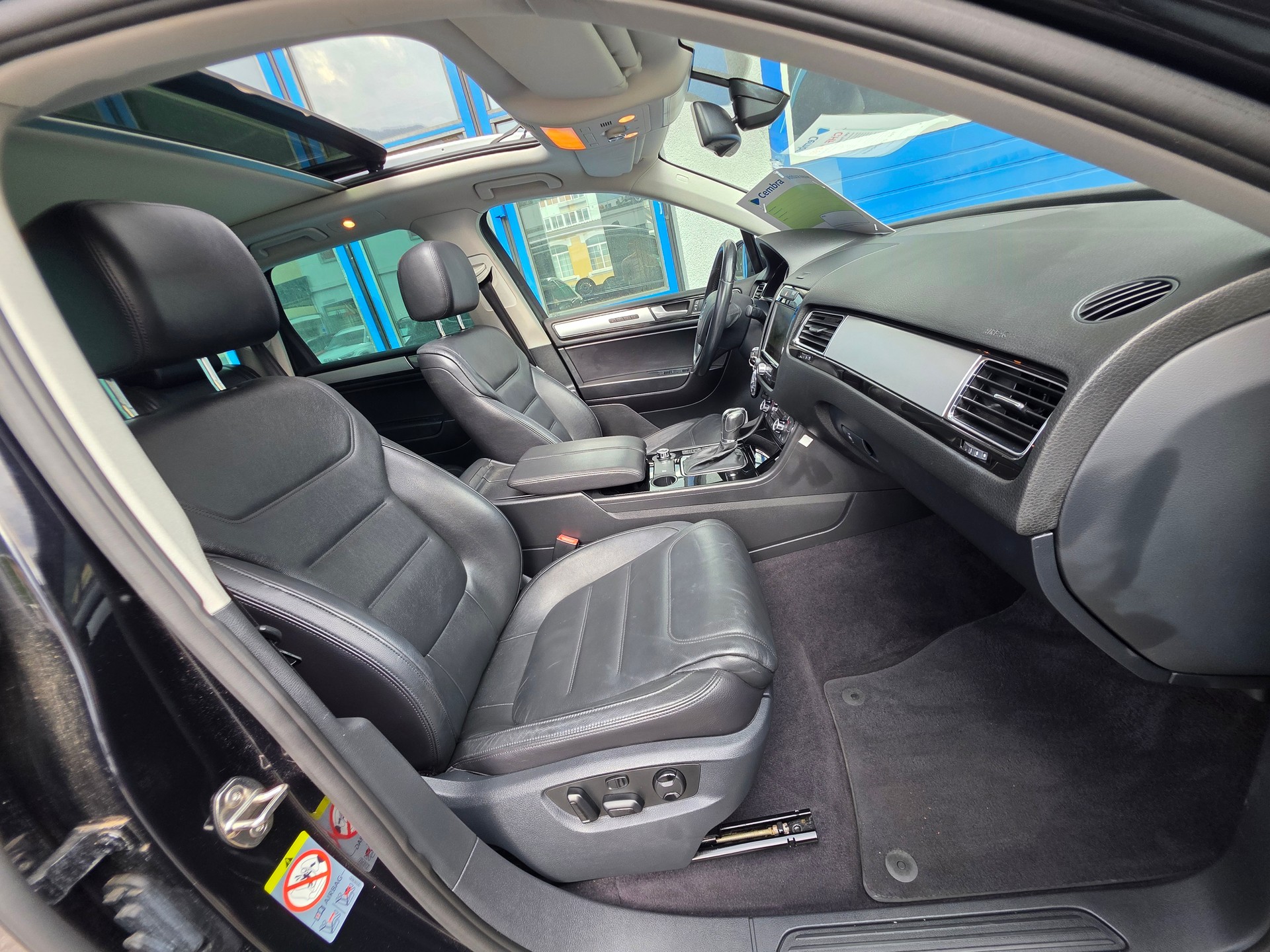 VW Touareg 3.0 TDI BlueMotion Technology Tiptronic-image-17
