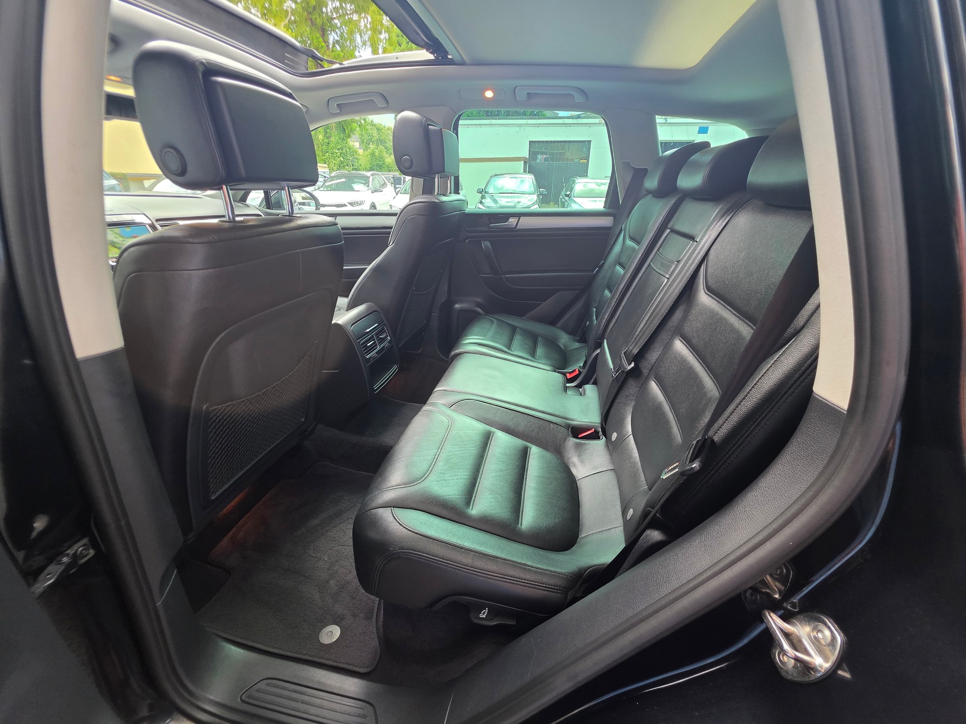 VW Touareg 3.0 TDI BlueMotion Technology Tiptronic-image-15