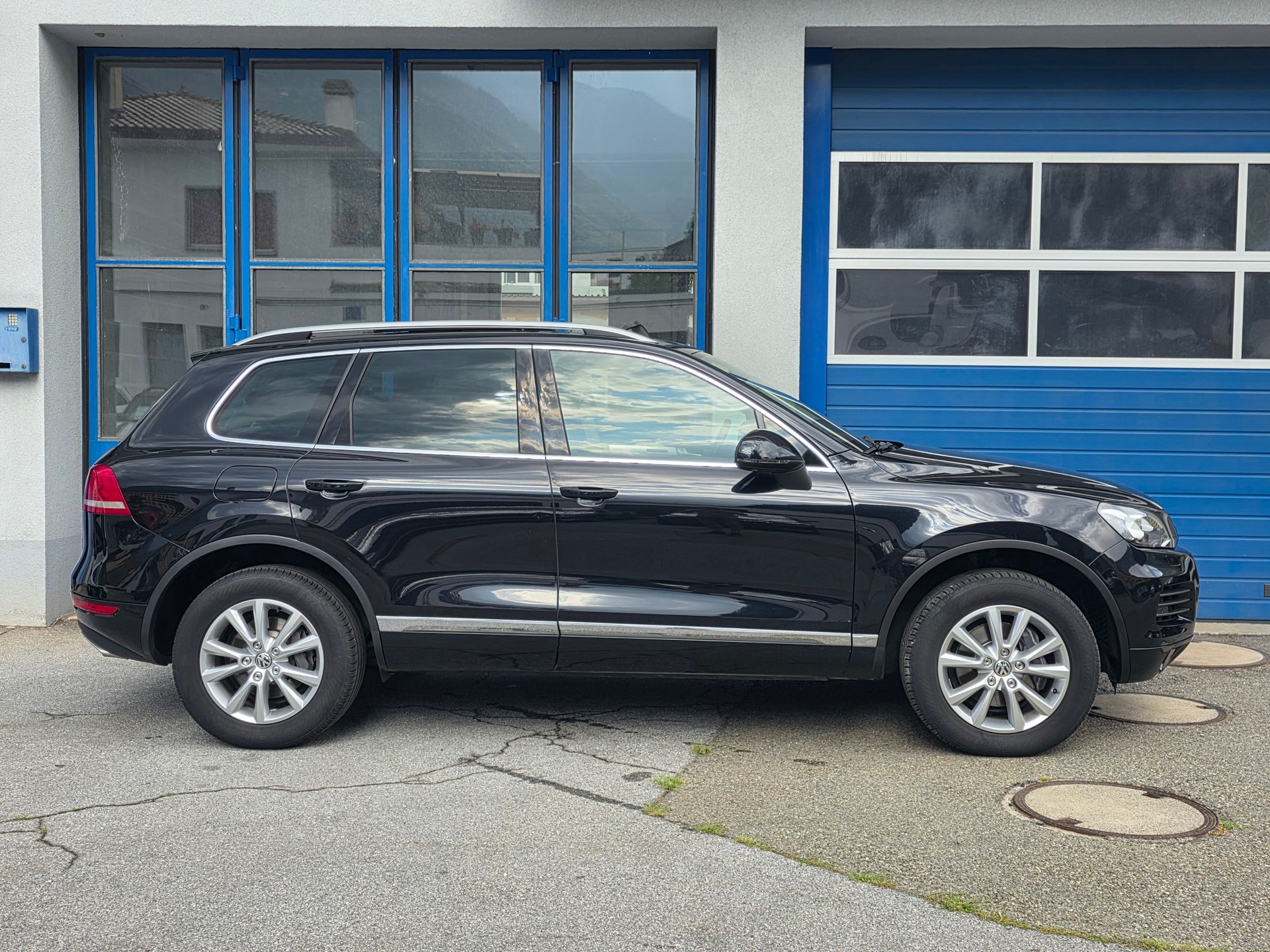 VW Touareg 3.0 TDI BlueMotion Technology Tiptronic-image-8